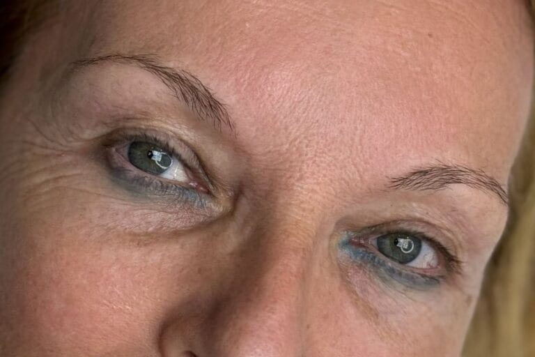 Ultra-realistische Hair Stroke Brows in Zürich – Präzise Härchenzeichnung für ein vollkommen natürliches Augenbrauen-Ergebnis.